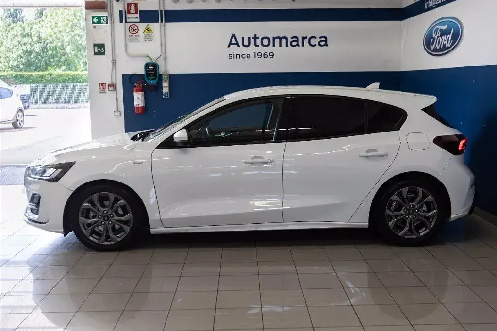 Usata Ford Focus ST-Line 116 CV (85 kW) 2023 Bianco Berlina