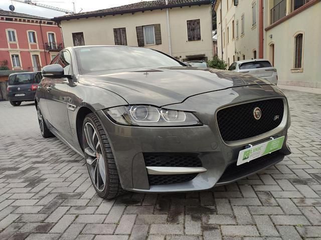 Usata Jaguar XF 241 CV (177 kW) 2017 Grigio Berlina
