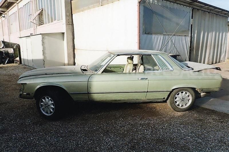Blu Usata 1972 Mercedes 350 Coupé | 3500 € - Immagine 1/4