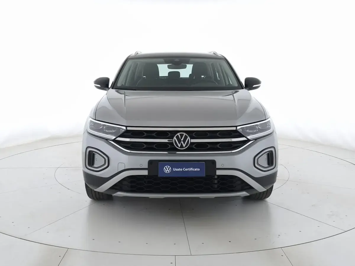 Usata VW T-Roc Style 110 CV (80 kW) 2023 Pyrit silver metallizzato nero SUV