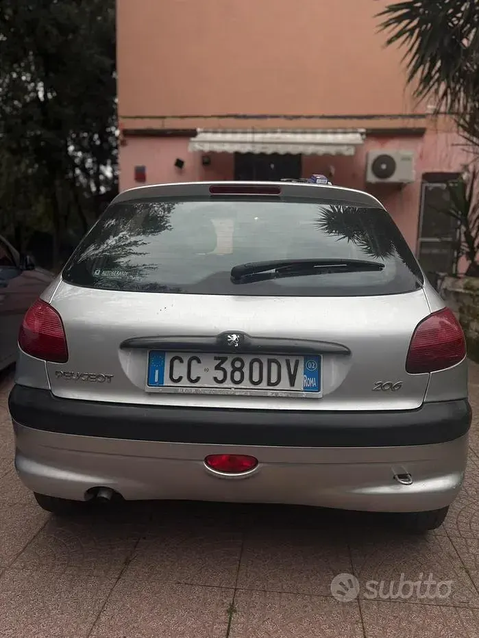 Usata Peugeot 206 70 CV (51 kW) 2002 Grigio Utilitaria