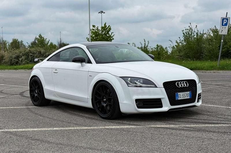 Second-hand Audi TT Advanced Plus 200 CP (147 kW) 2011 Alb Coupe