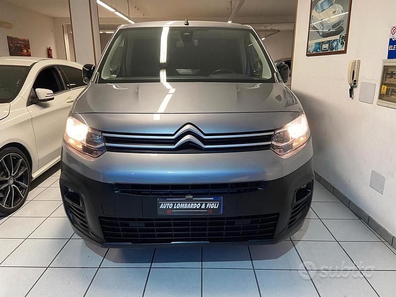 Usata Citroën Berlingo 131 CV (96 kW) 2021 Grigio Monovolume