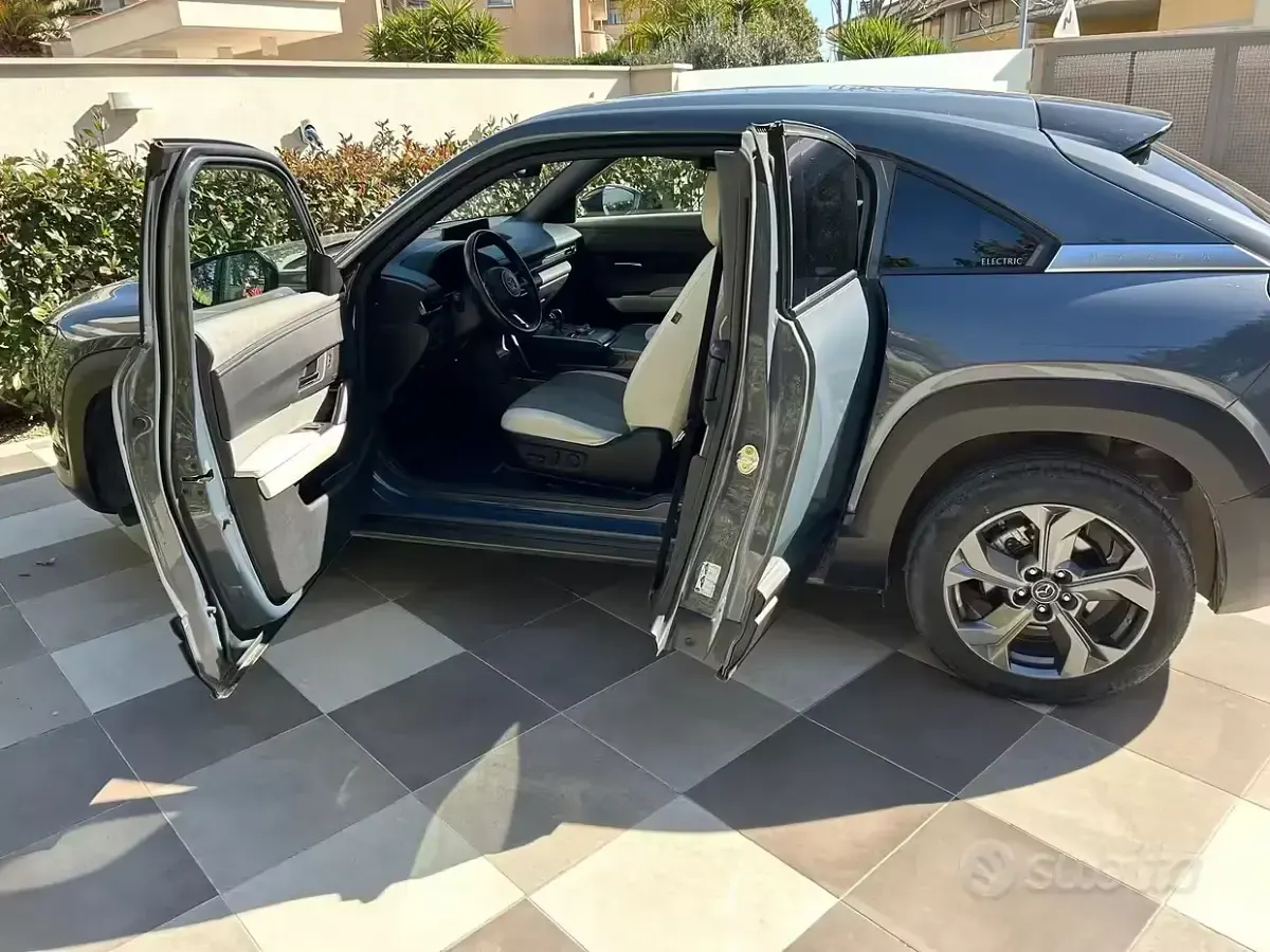 Usata Mazda MX30 80 kW (110 CV) 2021 Grigio SUV
