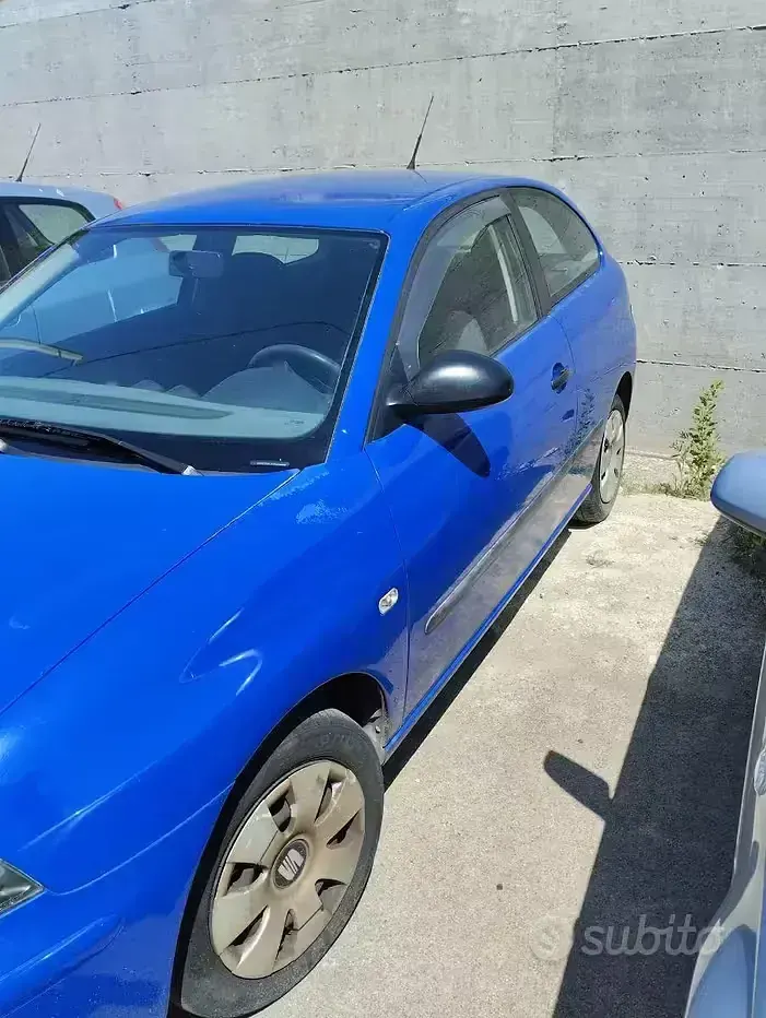 Usata Seat Ibiza 64 CV (47 kW) 2002 Bluazzurro Utilitaria