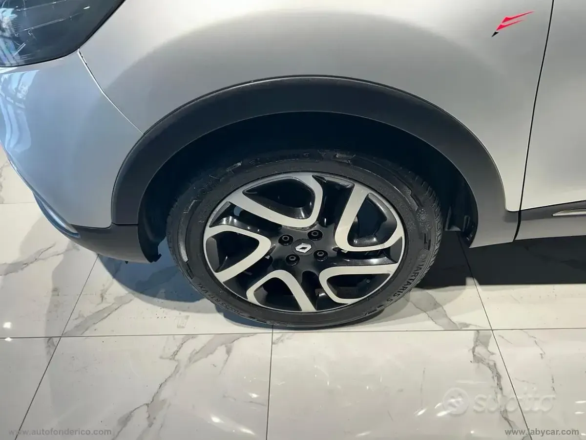 Usata Renault Captur 90 CV (66 kW) 2013 Grigio SUV