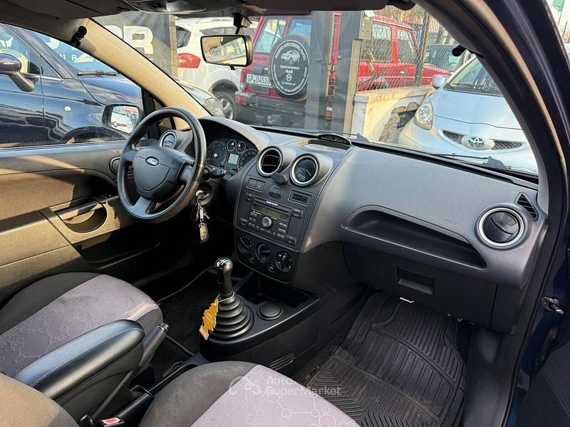 Usado Ford Fiesta 90 HP (66 kW) 2007 Azul Citadino