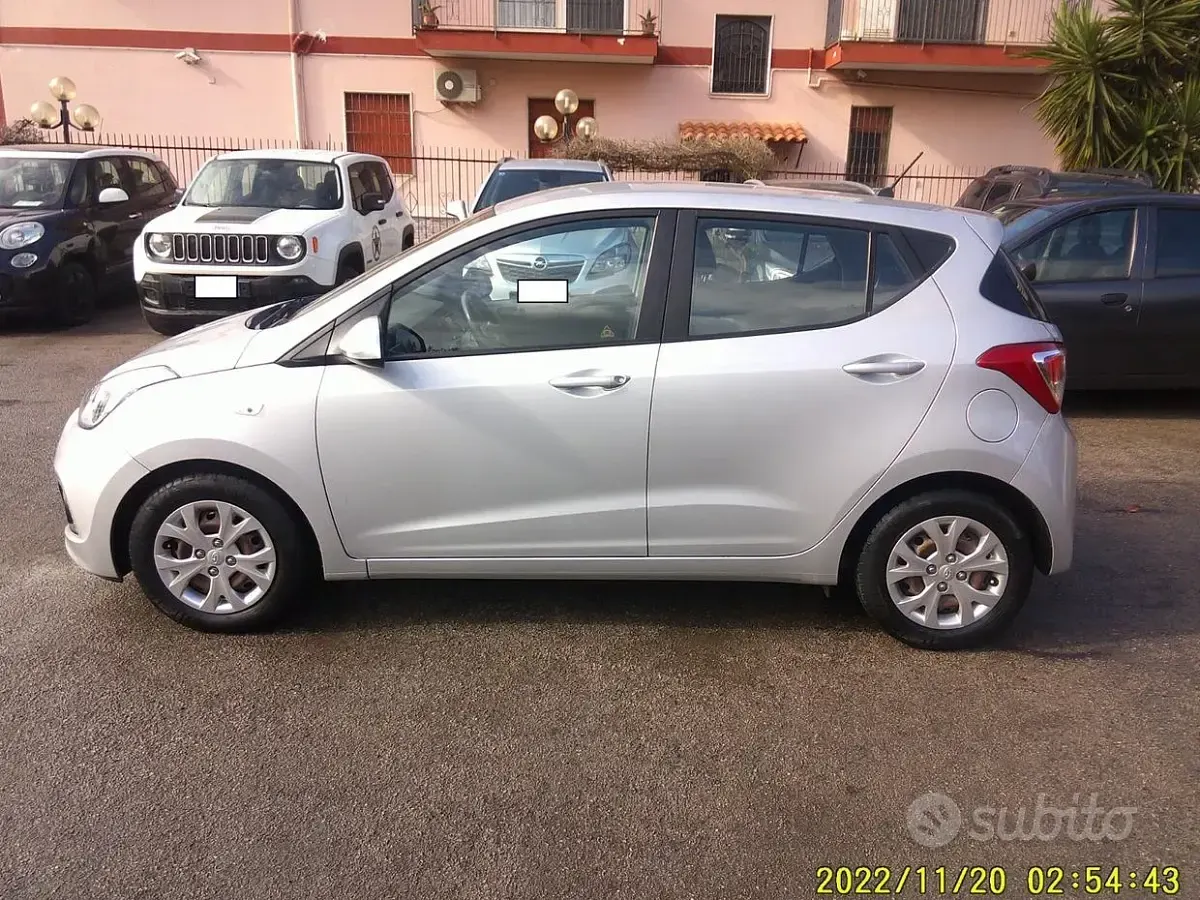 Usata Hyundai i10 68 CV (50 kW) 2016 Grigio Utilitaria