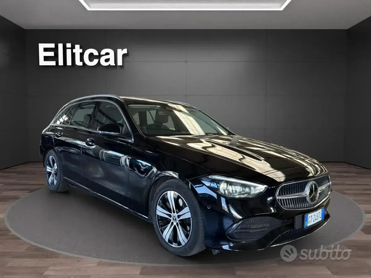 Usata Mercedes C220 200 CV (147 kW) 2022 Nero Station wagon
