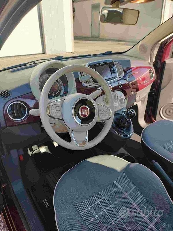 Usata Fiat 500 Lounge 69 CV (50 kW) 2016 Lilla Utilitaria