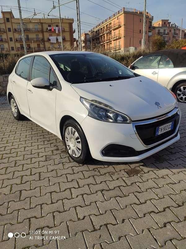 Usata Peugeot 208 Active 82 CV (60 kW) 2018 Utilitaria