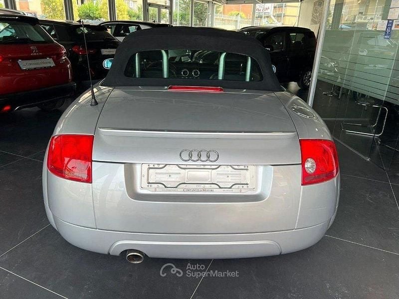 Usata Audi TT Roadster 180 CV (132 kW) 2002 Argento Cabrio