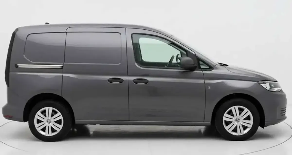 Usata VW Caddy 102 CV (75 kW) 2025 Grigio Monovolume