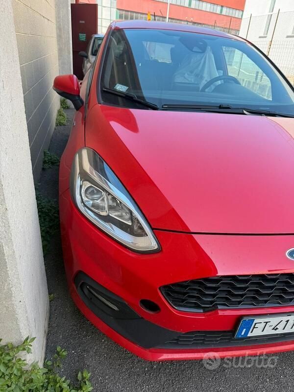 Usata Ford Fiesta ST-Line 100 CV (73 kW) 2018 Rosso Utilitaria