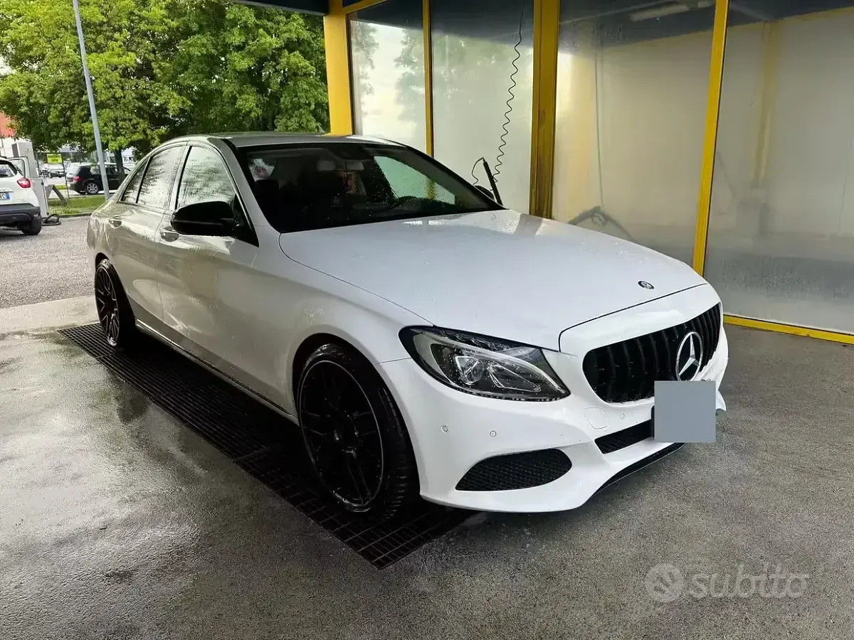 Usata Mercedes C220 170 CV (125 kW) 2017 Bianco Berlina