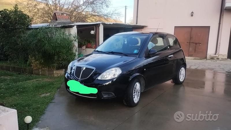 Usata Lancia Ypsilon 77 CV (56 kW) 2009 Nero Utilitaria