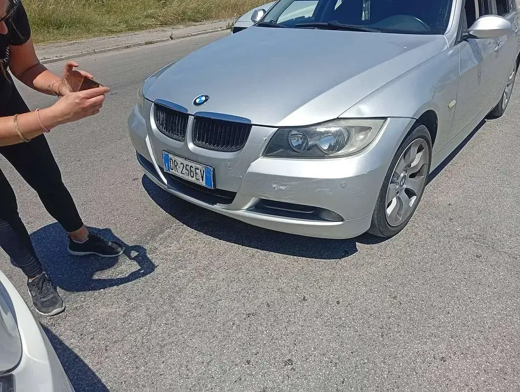 Usata BMW 320 177 CV (130 kW) 2008 Argento Berlina