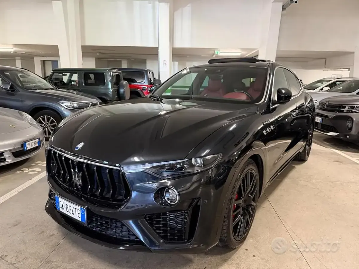 Usata Maserati Levante 430 CV (316 kW) 2022 Nero SUV