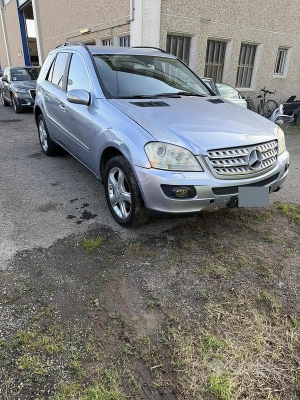 Usata Mercedes ML320 2007 Blu SUV