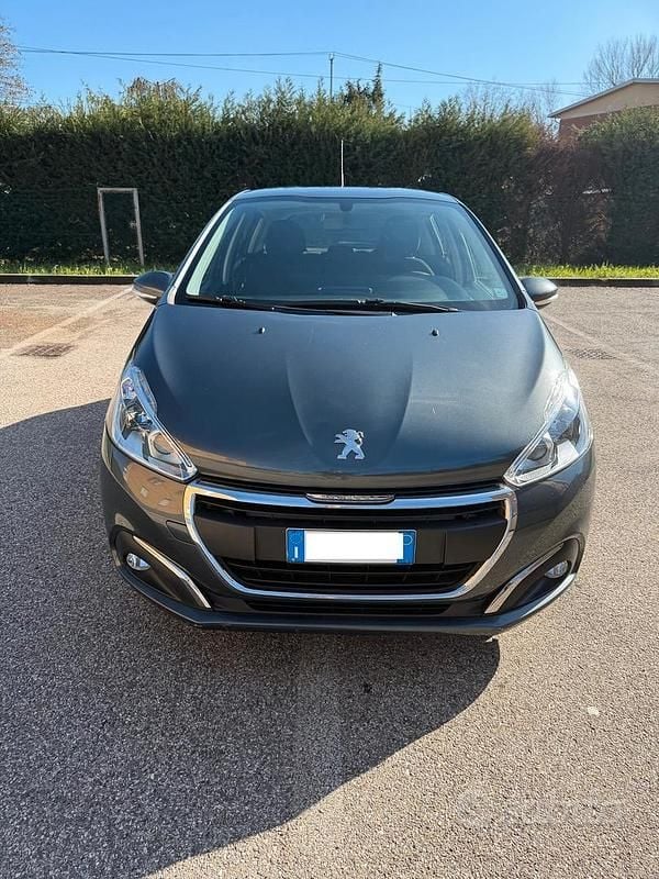 Usata Peugeot 208 75 CV (55 kW) 2017 Grigio Utilitaria
