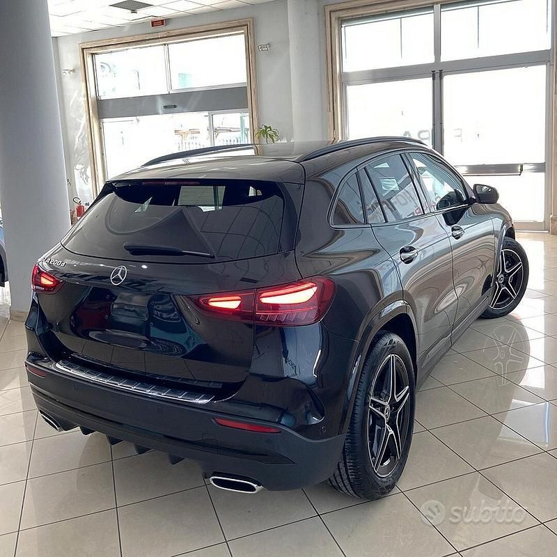 Usata Mercedes GLA200 AMG Line Premium 150 CV (110 kW) 2024 Nero SUV