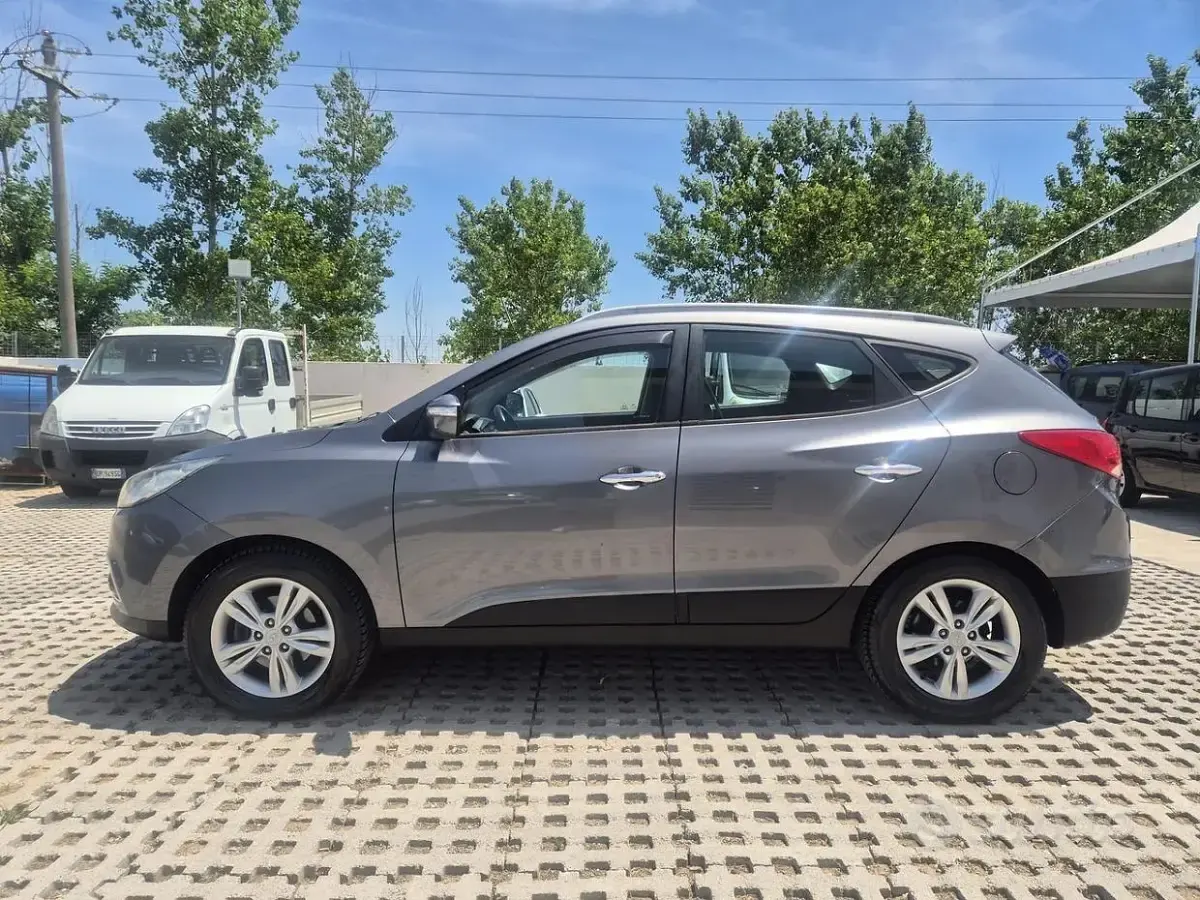 Usata Hyundai ix35 Comfort 136 CV (100 kW) 2012 Grigio SUV
