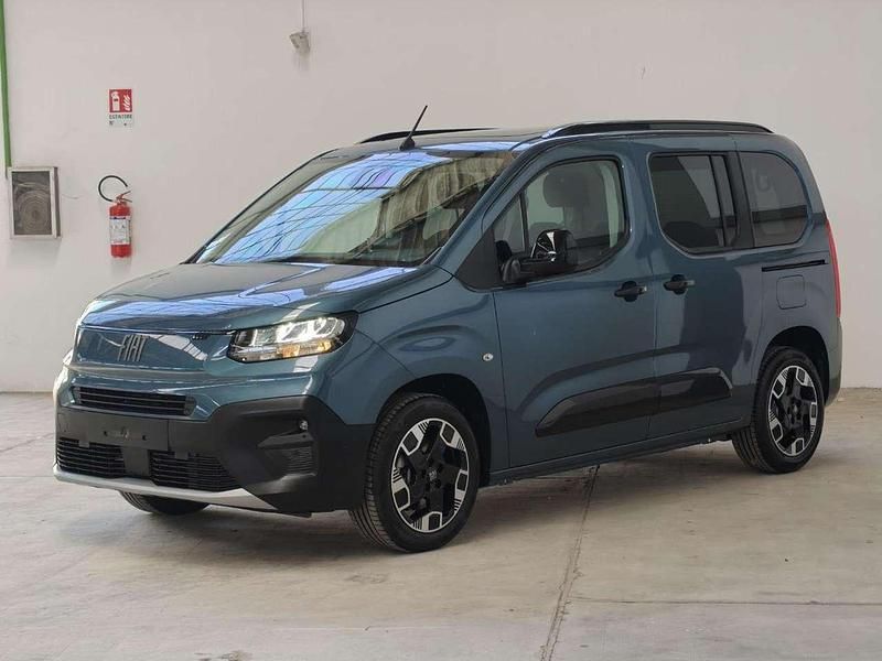 Nuova Fiat Doblò 102 CV (75 kW) 2025 Azzurro Monovolume