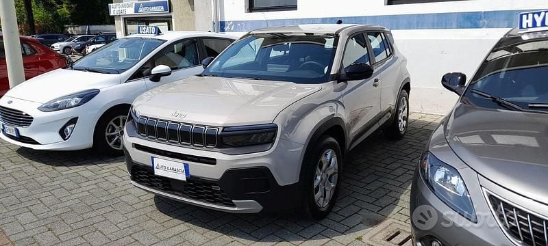 Usata Jeep Avenger Altitude 101 CV (74 kW) 2024 Marrone SUV