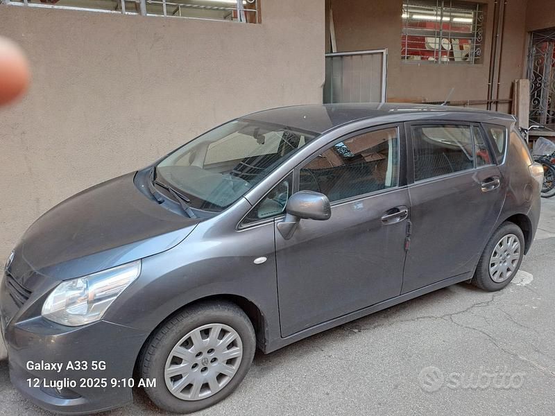 Usata Toyota Verso 126 CV (92 kW) 2010 Monovolume