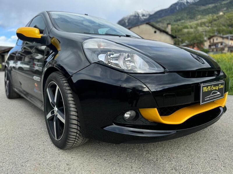 Usato 2012 Renault Clio R.S. 2.0 Benzin 203 CV (18.900 €)