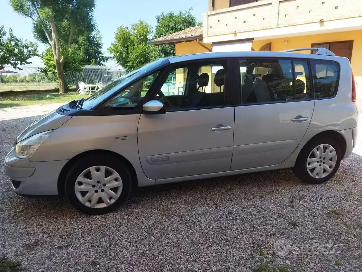 Usata Renault Espace 150 CV (110 kW) 2006 Grigio Monovolume