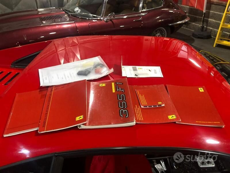 Usata Ferrari F355 381 CV (280 kW) 1998 Rosso Coupé