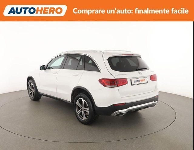 Usata Mercedes GLC300 245 CV (180 kW) 2021 Bianco SUV