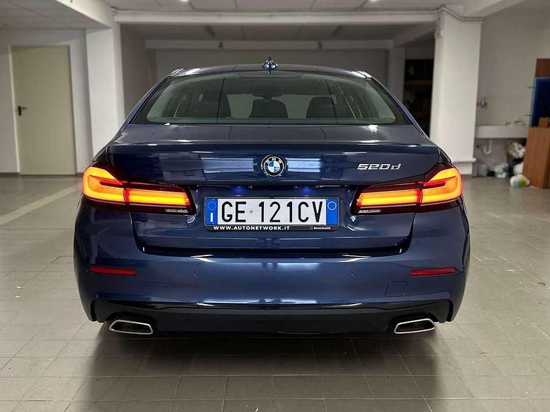 Usata BMW 520 Efficient Dynamics 190 CV (139 kW) 2021 Blu/azzurro Berlina