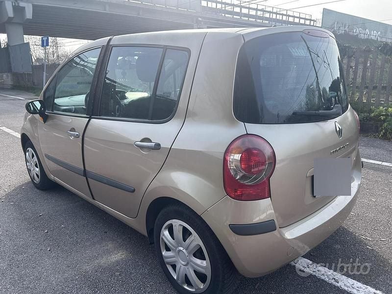 Usata Renault Modus 82 CV (60 kW) 2004 Grigio Monovolume