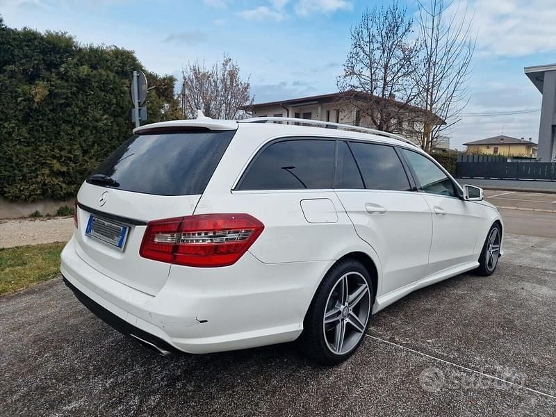 Usata Mercedes E220 Avantgarde 170 CV (125 kW) 2013 Bianco Station wagon