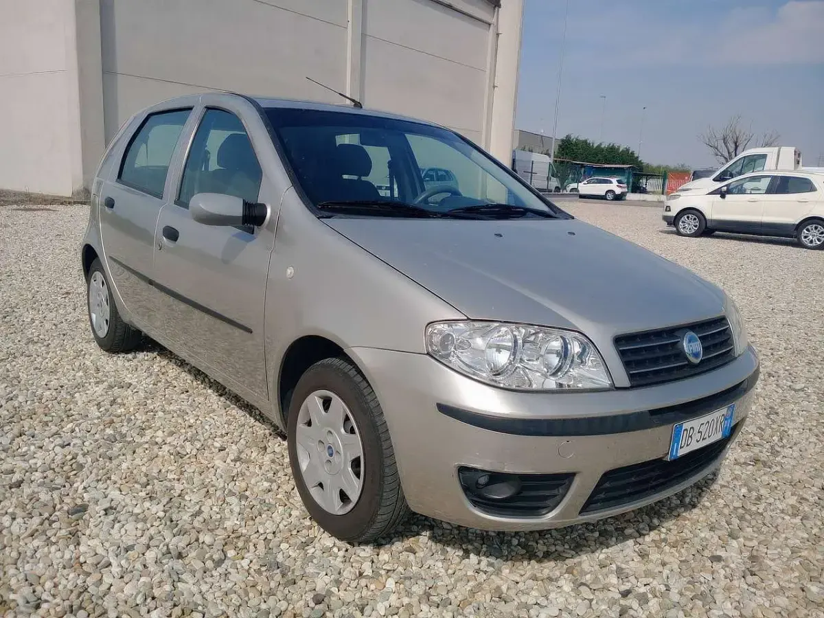 Occasion Fiat Punto Dynamic 60 ch (44 kW) 2006 Argent Citadine
