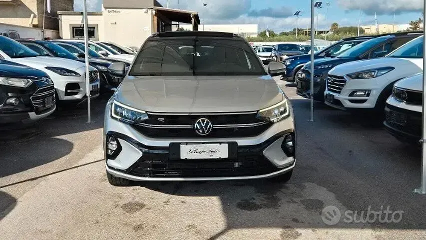 Usata VW Taigo R-line 110 CV (80 kW) 2022 Argento SUV