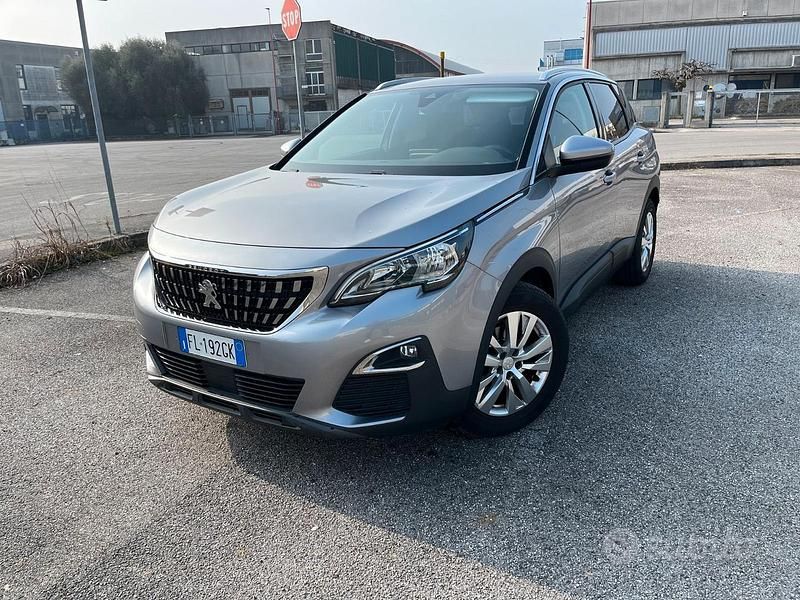 Usata Peugeot 3008 Allure 120 CV (88 kW) 2017 Grigio SUV
