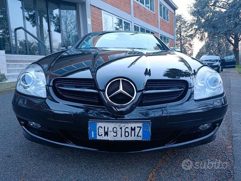 Usata Mercedes SLK200 163 CV (119 kW) 2005 Nero Cabrio