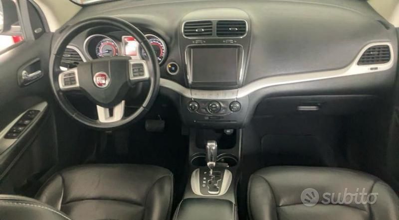 Usata Fiat Freemont Cross 170 CV (125 kW) 2015 Nero SUV