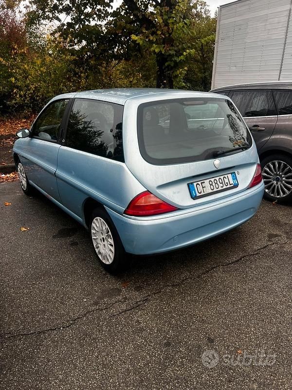 Usata Lancia Ypsilon 80 CV (58 kW) 2003 Blu Utilitaria