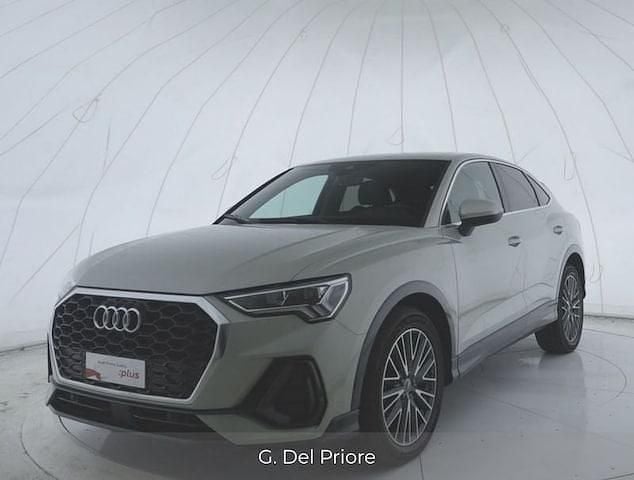 Usata Audi Q3 Comfort 150 CV (110 kW) 2023 Argento rugiada metallizzato SUV