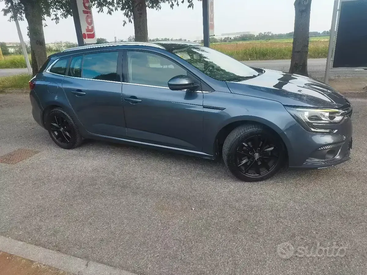 Usata Renault Mégane GrandTour Zen 110 CV (80 kW) 2018 Grigio Station wagon