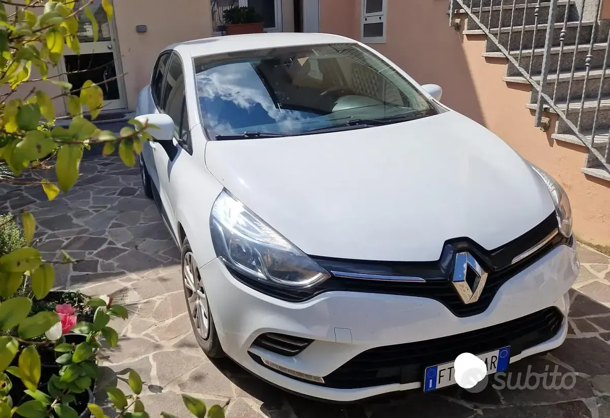 Usata Renault Clio Life 75 CV (55 kW) 2018 Bianco Utilitaria