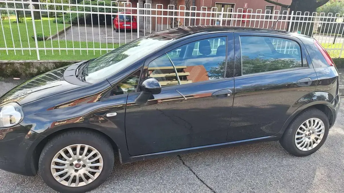 Usata Fiat Punto Street 69 CV (50 kW) 2017 Nero Utilitaria