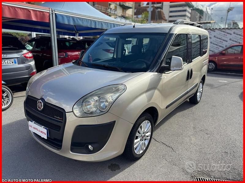 Usata Fiat Doblò 90 CV (66 kW) 2010 Nero Monovolume