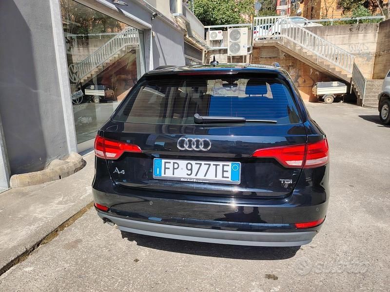 Usata Audi A4 Design 122 CV (89 kW) 2018 Nero Station wagon