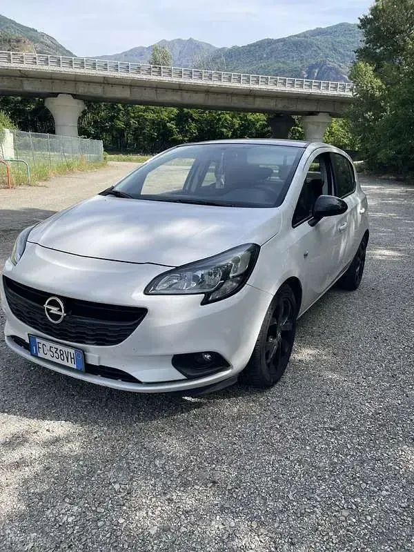 Usata Opel Corsa 90 CV (66 kW) 2016 Utilitaria