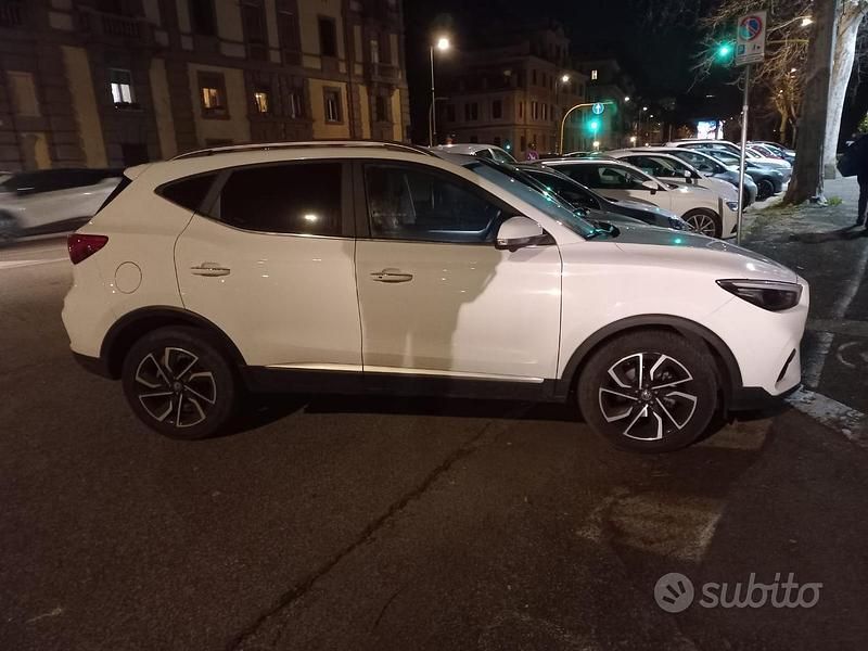 Usata MG ZS 111 CV (81 kW) 2023 Bianco Berlina